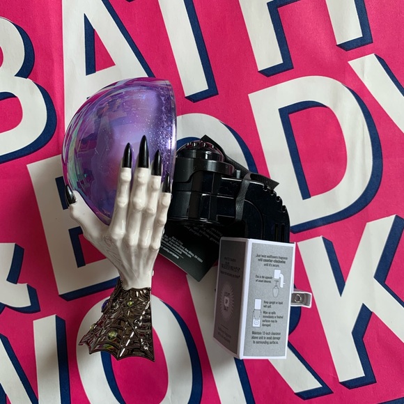 NWT Bath & Body Works Crystal Ball Color-Changing Projector Wallflowers Plug - Picture 4 of 5